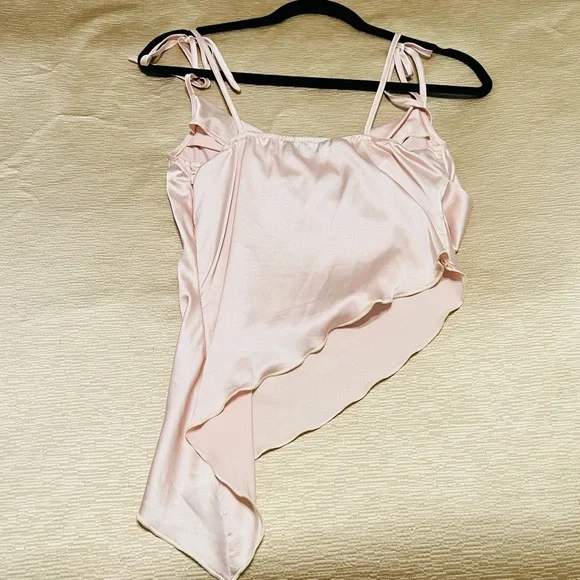 Shein creamy satin asymmetrical tank top - Picture 5 of 5